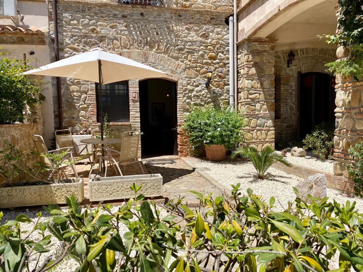 Gasthaus Le Colline Del Gelso-Masseria Mazzei Rossano Exterior foto