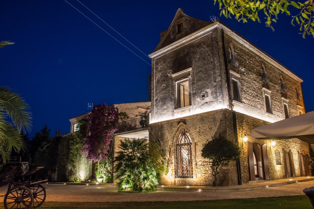 Gasthaus Le Colline Del Gelso-Masseria Mazzei Rossano Exterior foto