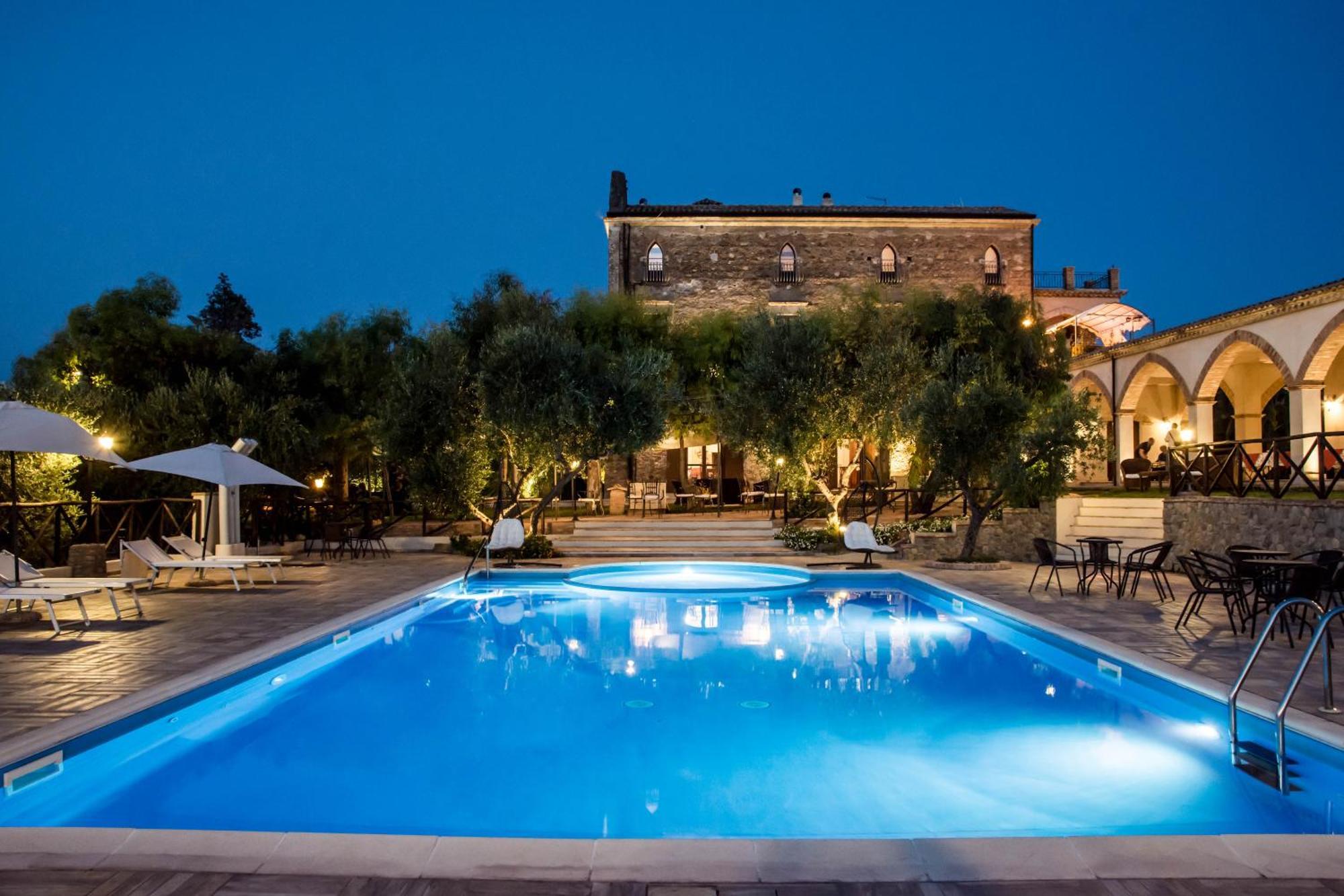 Gasthaus Le Colline Del Gelso-Masseria Mazzei Rossano Exterior foto