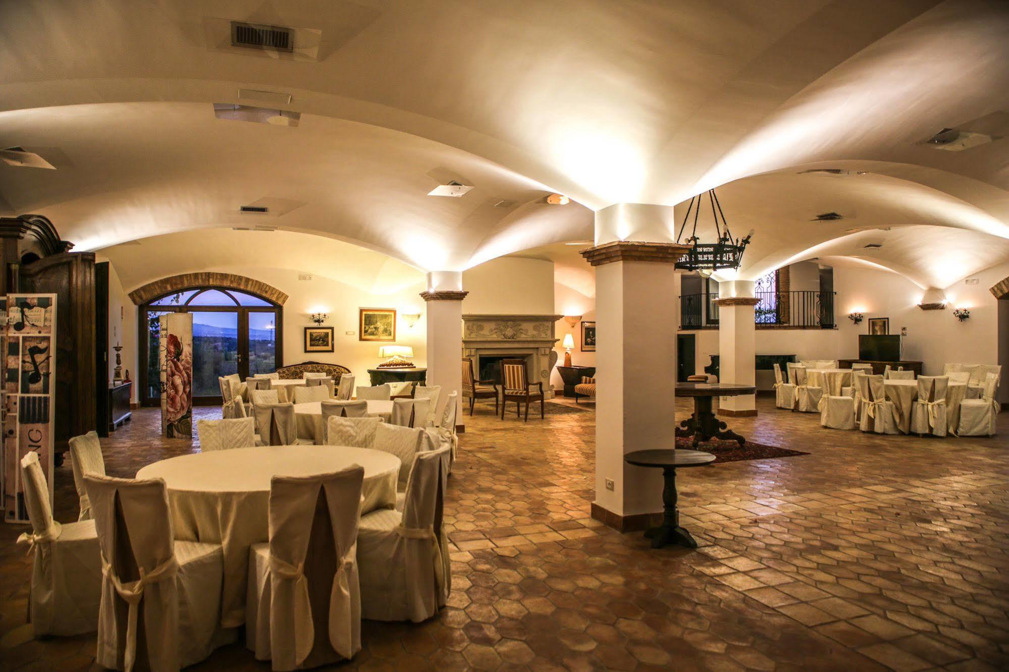 Gasthaus Le Colline Del Gelso-Masseria Mazzei Rossano Exterior foto